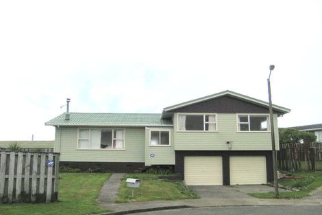 Photo of property in 29 Cheyne Walk, Newlands, Wellington, 6037