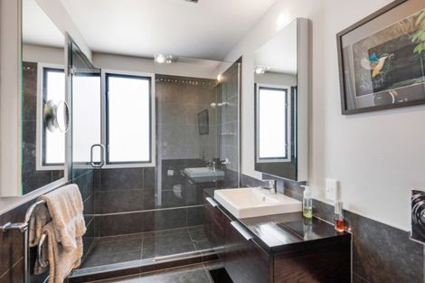 Photo of property in 8 Springvale Gardens, Harewood, Christchurch, 8051