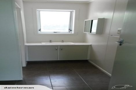 Photo of property in 25 Downe Street, New Plymouth, 4310