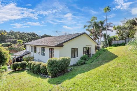 Photo of property in 22 Kate Sheppard Avenue, Torbay, Auckland, 0630
