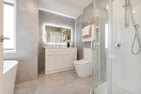 Photo of property in 3/433a East Coast Road, Mairangi Bay, Auckland, 0630