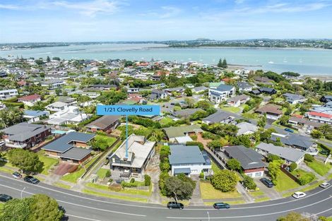 Photo of property in 1/21 Clovelly Road, Bucklands Beach, Auckland, 2012