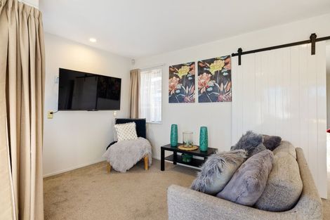 Photo of property in 164 Queenspark Drive, Parklands, Christchurch, 8083