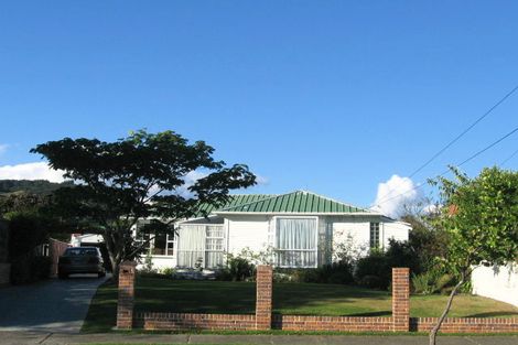 Photo of property in 70 Routley Crescent, Elderslea, Upper Hutt, 5018