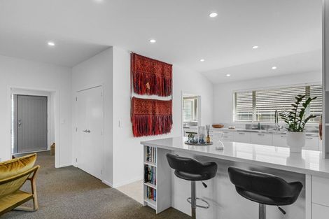 Photo of property in 21 Eric Farley Drive, Kumeu, 0810