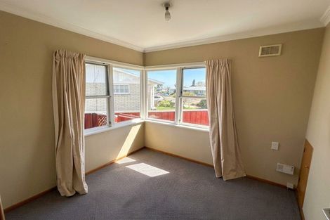 Photo of property in 36 Karaka Crescent, Levin, 5510