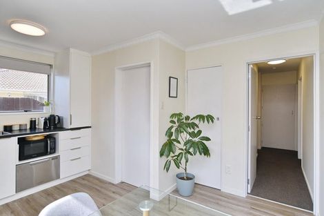 Photo of property in 2/90 Queenspark Drive, Parklands, Christchurch, 8083