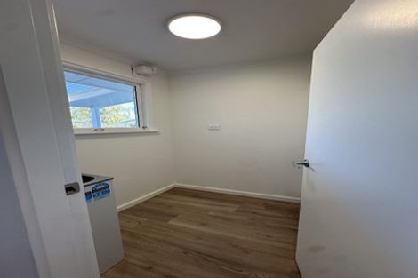 Photo of property in 19 Talltree Avenue, Avonhead, Christchurch, 8042