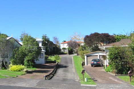 Photo of property in 10 Marendellas Drive, Bucklands Beach, Auckland, 2014