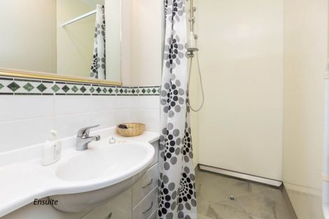 Photo of property in 44 Sunbrae Drive, Silverstream, Upper Hutt, 5019