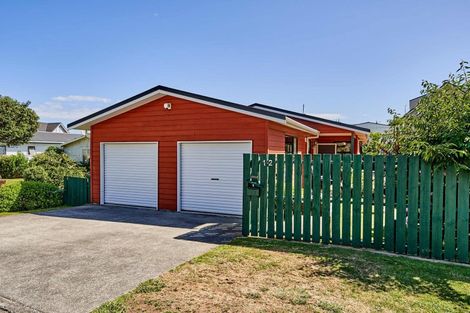 Photo of property in 12 Acheron Road, Paremata, Porirua, 5026