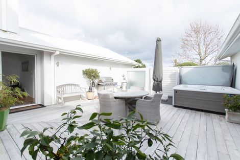 Photo of property in 30 Arawa Lane, Whitianga, 3510