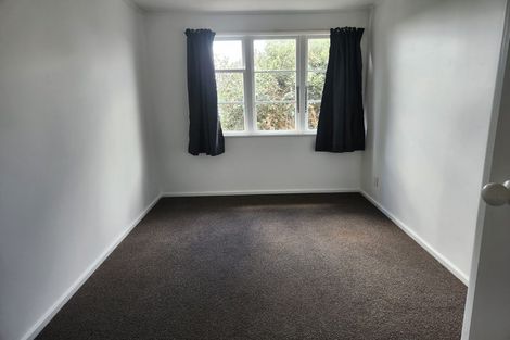 Photo of property in 8 Nutsey Avenue, Northcote, Auckland, 0627