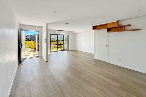 Photo of property in 39b Soaring Bird Drive, Takanini, 2112