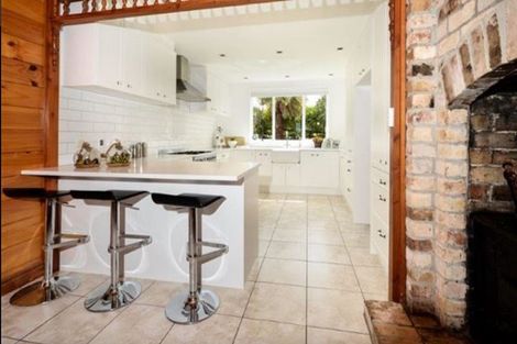 Photo of property in 263 Old North Road, Kumeu, 0892