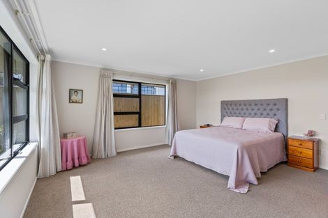 Photo of property in 10 Ta Paora Drive, Bell Block, New Plymouth, 4312