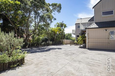 Photo of property in 492 West Coast Road, Glen Eden, Auckland, 0602