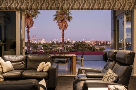 Photo of property in 80 Maxwells Road, Otumoetai, Tauranga, 3110