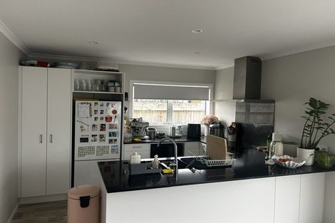 Photo of property in 7 Koru Loop, Paraparaumu, 5032