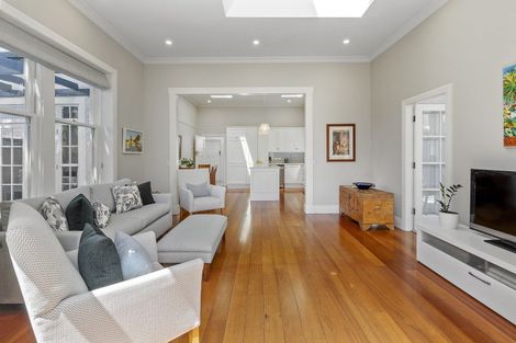 Photo of property in 7 Burnham Street, Seatoun, Wellington, 6022