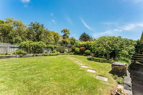 Photo of property in 16 Hicks Close, Whitby, Porirua, 5024