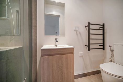 Photo of property in 12/9 Schnapper Rock Road, Greenhithe, Auckland, 0632