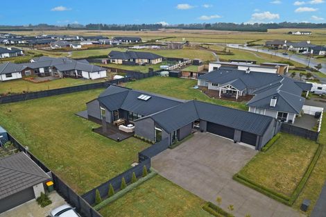 Photo of property in 18 Fairmont Rise, West Melton, 7618