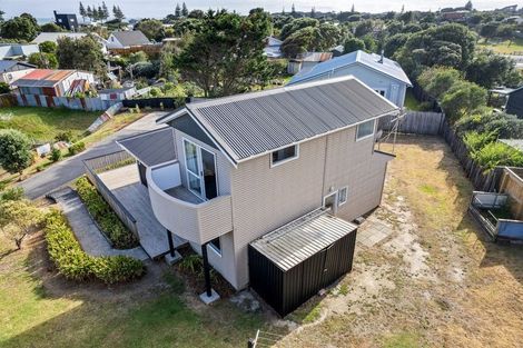 Photo of property in 16a Karaka Street, Otaki Beach, Otaki, 5512