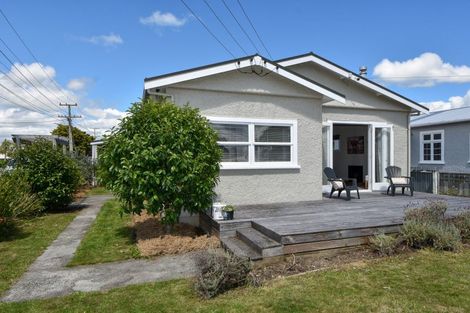 Photo of property in 105 Broadway, Carterton, 5713