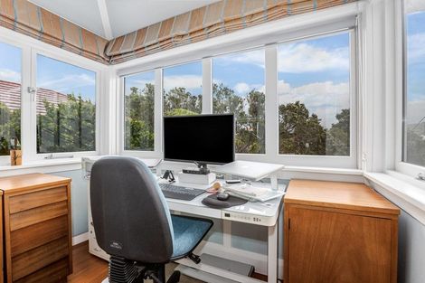 Photo of property in 9 Putnam Street, Northland, Wellington, 6012