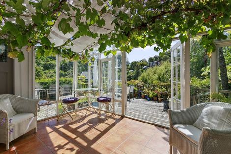 Photo of property in 18 Ngaumatau Road, Point Howard, Lower Hutt, 5013