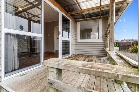 Photo of property in 73 Pohutukawa Place, Bell Block, New Plymouth, 4312