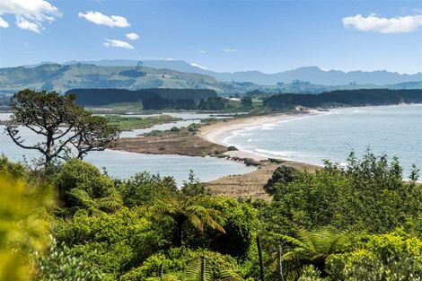 Photo of property in 33 Ngaparaoa Drive, Maketu, Te Puke, 3189