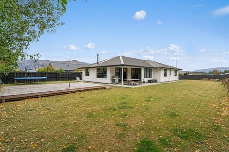 Photo of property in 13 Edna Lane, Lake Hawea, 9382