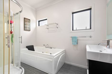 Photo of property in 233 Letts Gully Road, Letts Gully, Alexandra, 9393