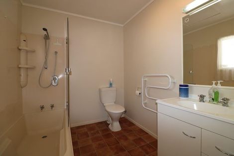 Photo of property in 122a Puhinui Road, Papatoetoe, Auckland, 2104