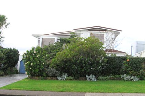 Photo of property in 52 Clovelly Road, Bucklands Beach, Auckland, 2012