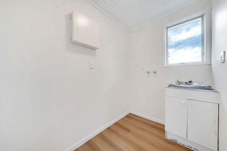 Photo of property in 54 Pukeroa Place, Papakura, 2110