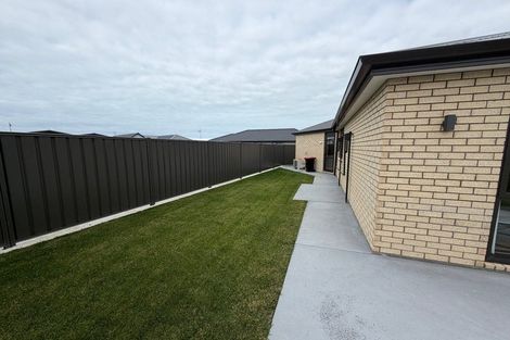Photo of property in 11 Tutira Place, Poraiti, 4112