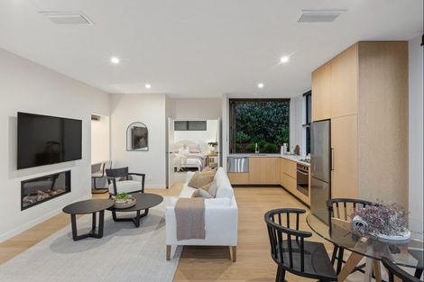 Photo of property in 17 Lansdowne Street, Bayswater, Auckland, 0622