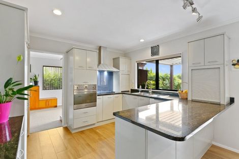 Photo of property in 9 Mohill Place, East Tamaki Heights, Auckland, 2016