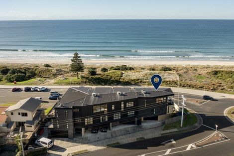 Photo of property in 212 Marine Parade, Mount Maunganui, 3116