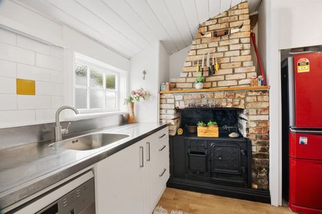 Photo of property in 5 Torless Terrace, Thorndon, Wellington, 6011