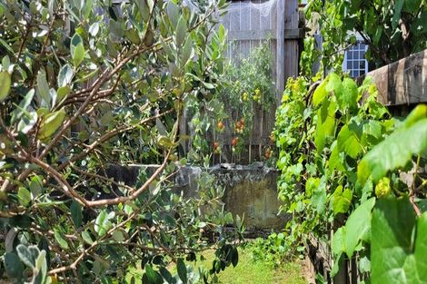 Photo of property in 7 Margaret Place, Merrilands, New Plymouth, 4312