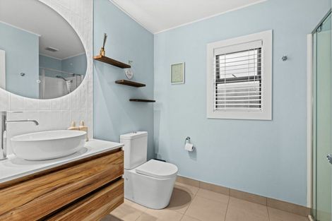 Photo of property in 73 James Cook Street, Havelock North, 4130