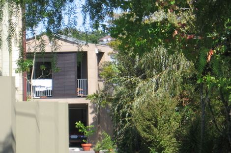 Photo of property in 1/4 Westbourne Road, Murrays Bay, Auckland, 0630