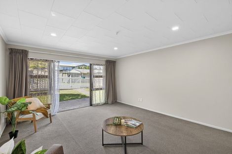 Photo of property in 2/5a Tahurangi Place, Spotswood, New Plymouth, 4310