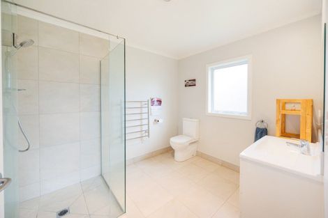 Photo of property in 13 Roots Street East, Feilding, 4702