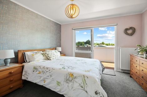 Photo of property in 1 Morrow Avenue, St Andrews, Hamilton, 3200