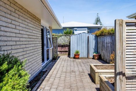 Photo of property in 20 Sackville Street, Fitzroy, New Plymouth, 4312